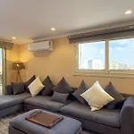 The 1Bdr Rustic Rooftop W Wow Outdoor Terrace