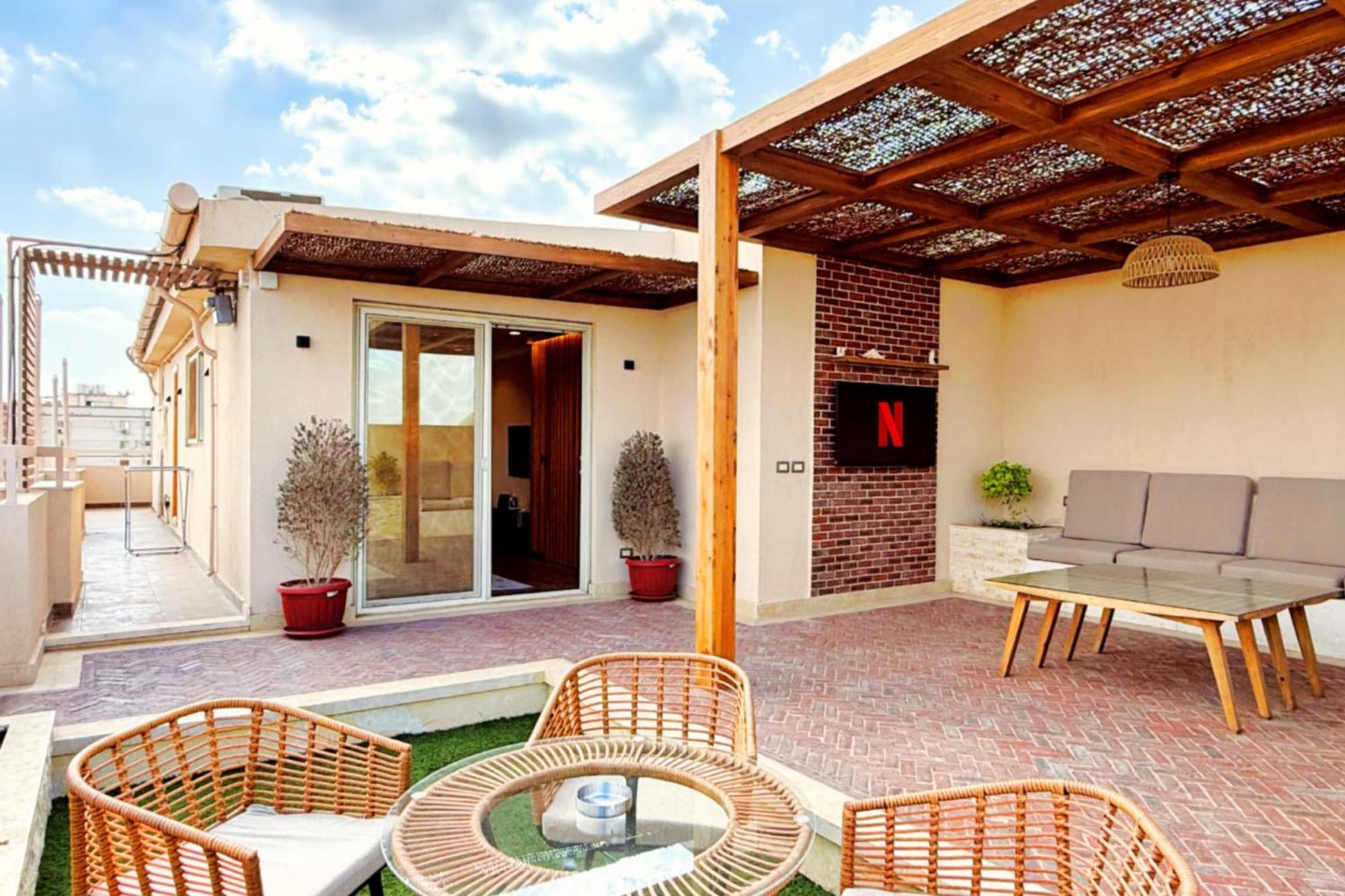 The 1bdr Rustic Rooftop W Wow Outdoor Terrace Apartment *
